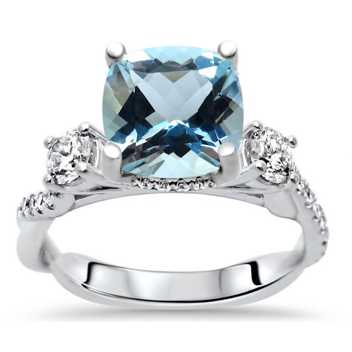 Cushion Cut Aquamarine and Diamond Ring | Gerard McCabe | 559640
