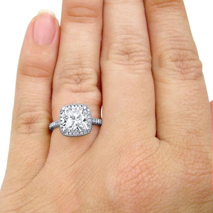 8mm cushion deals moissanite